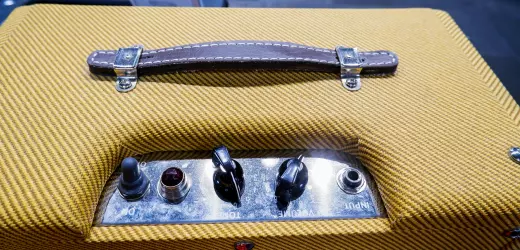 Fender - Pro Junior IV 15W 1x10 Tube Combo Amp - Lacquered Tweed 6